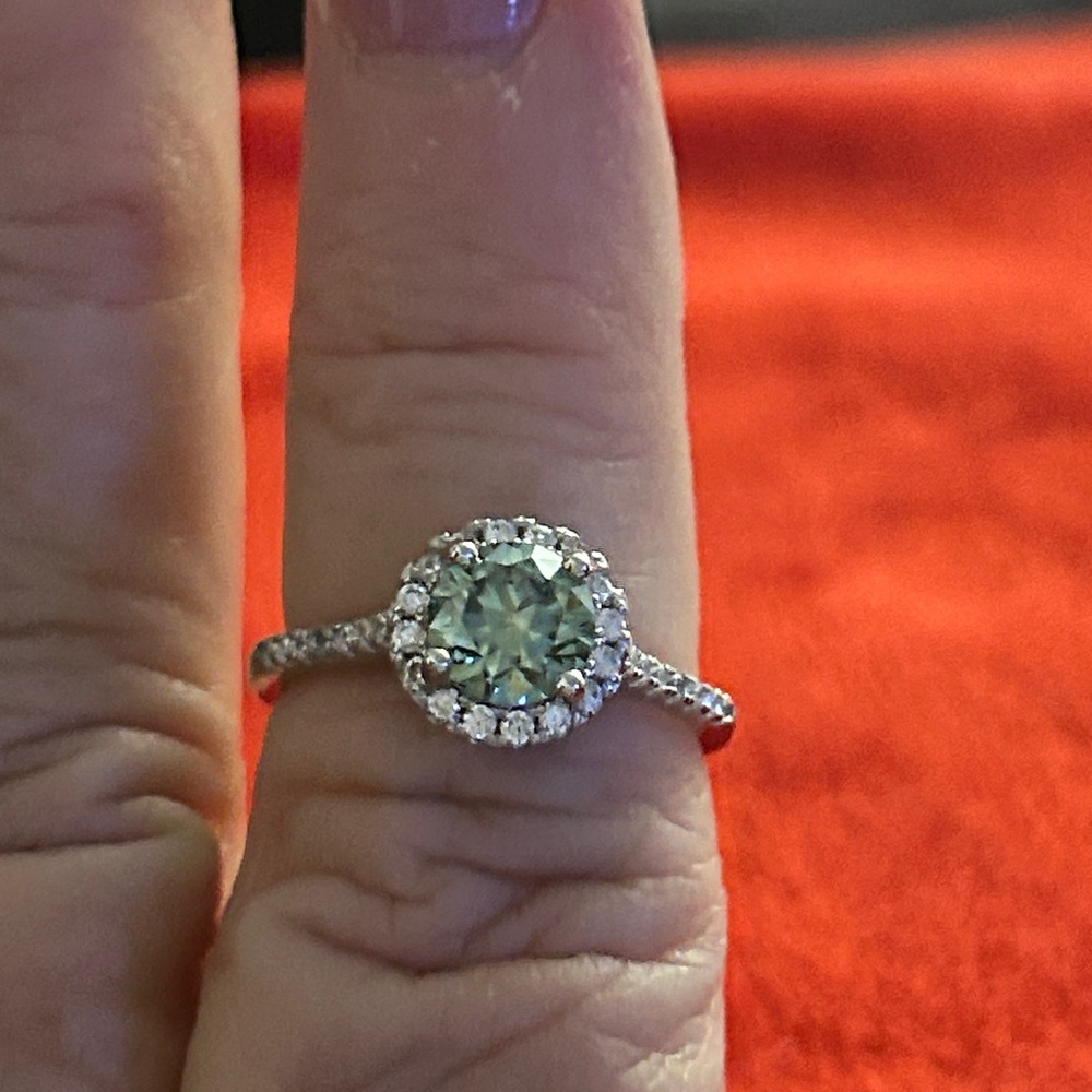 Luxury Green Moissanite‎ Diamond ring size 7 retail $699
